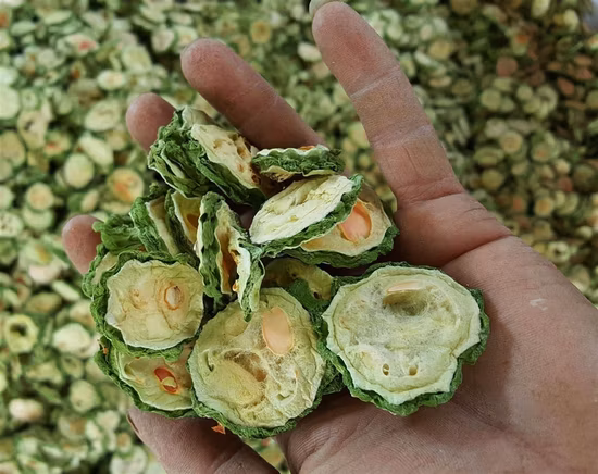 E. K Extracto de planta herbácea Suministro de fábrica Extracto de melón amargo Charantin 5%/10%/20% Polvo de calabaza amarga Bálsamo Extracto de fruta de pera Momordica Charantia Linn.